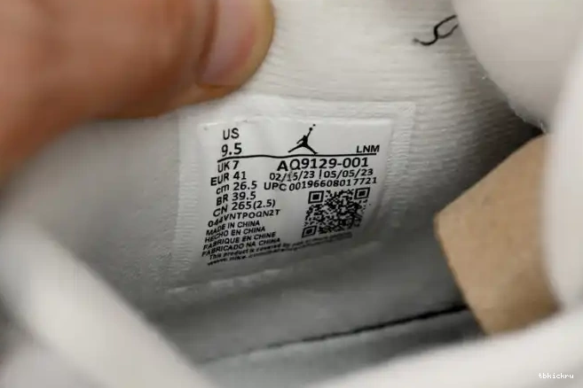 Cheap TBK 4 Moments Jordan Air AQ9129-001 Frozen WMNS 0505